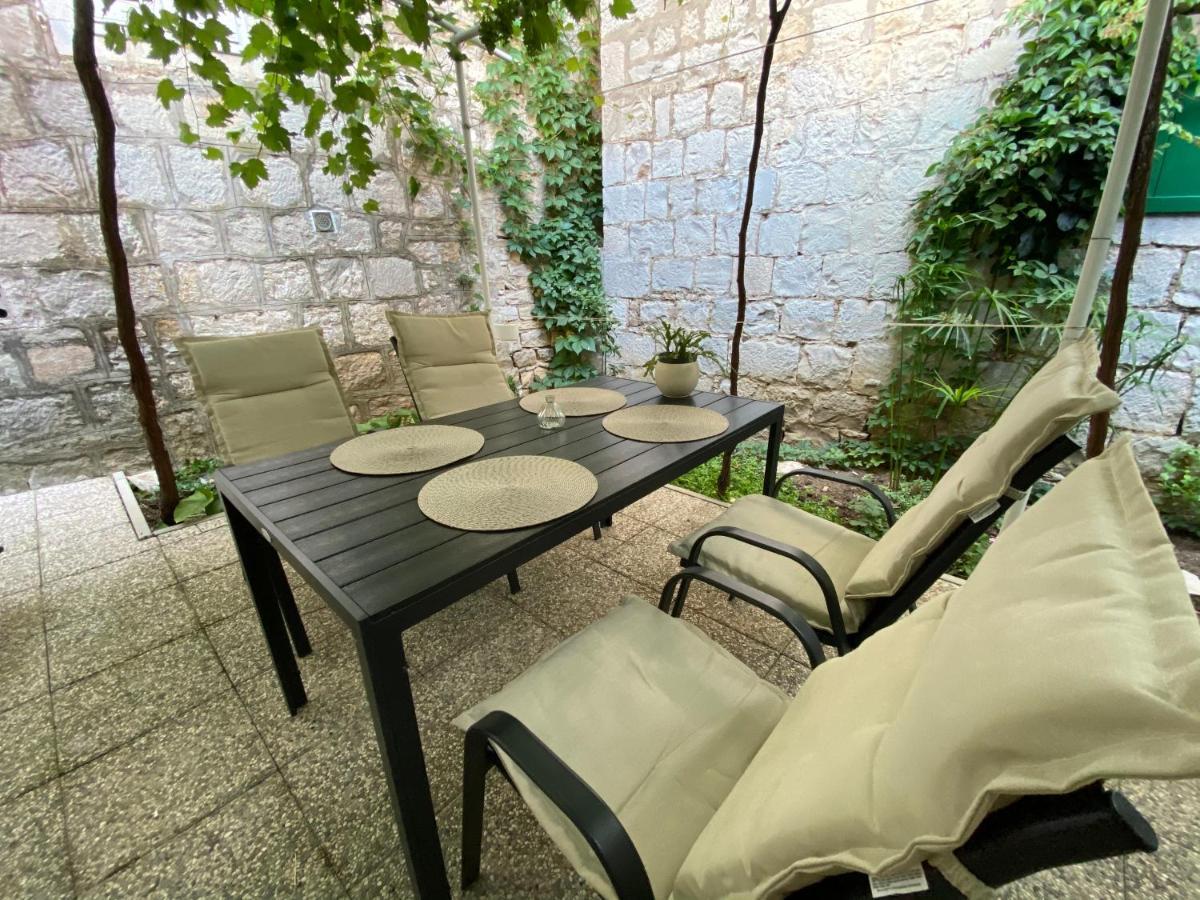 Apartment Stari Dvor Kastela Dış mekan fotoğraf
